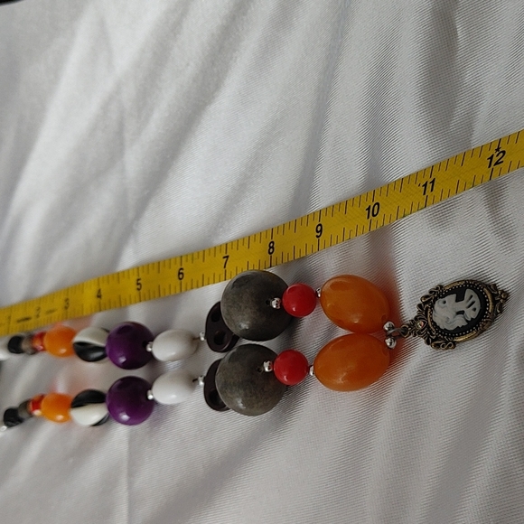 Halloween repurposed vintage 21" beaded necklace - Picture 5 of 5